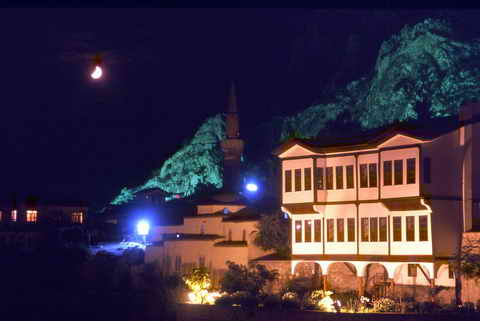 Gece Hazeranlar Kona